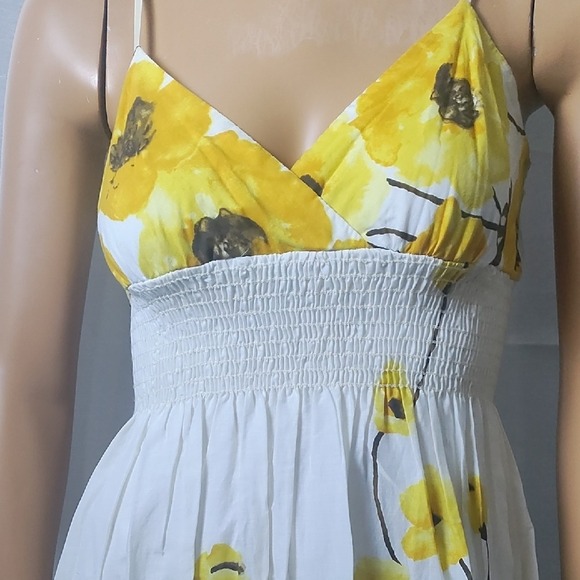 Forever 21 Floral Yellow and White Summer Dress Size S‎ - Picture 2 of 10